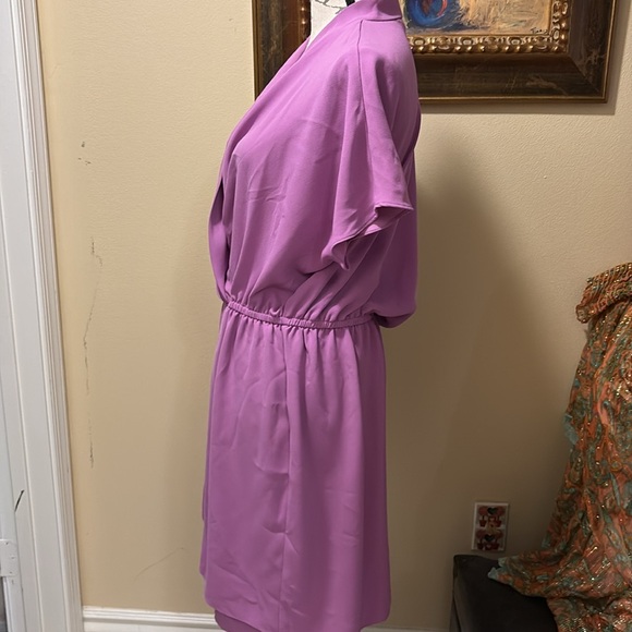 💜Trina Turk Cross front drape detail elastic waist Flutter Sleeves dress - Picture 5 of 9